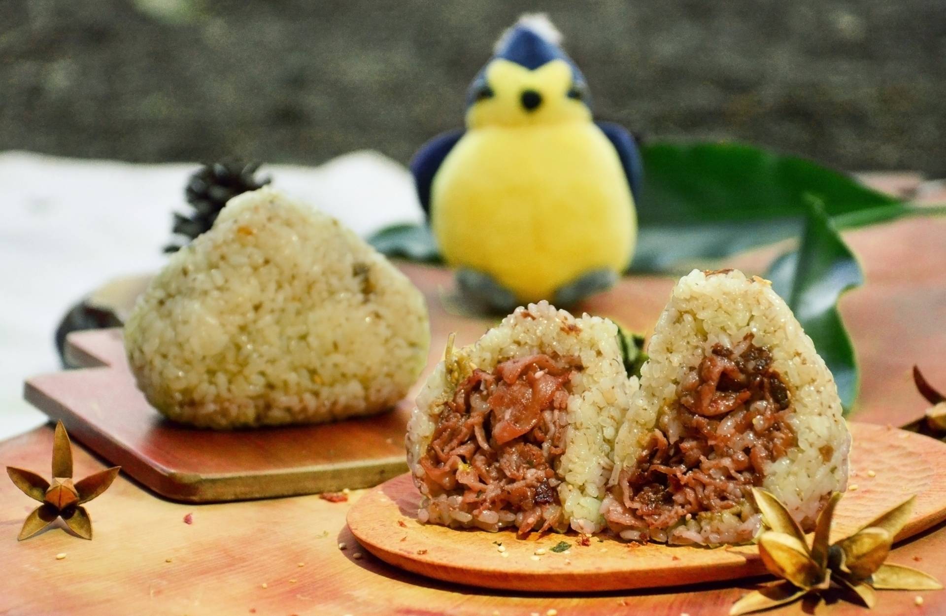 ▲以香椿/馬告親手製作八仙山風味飯糰