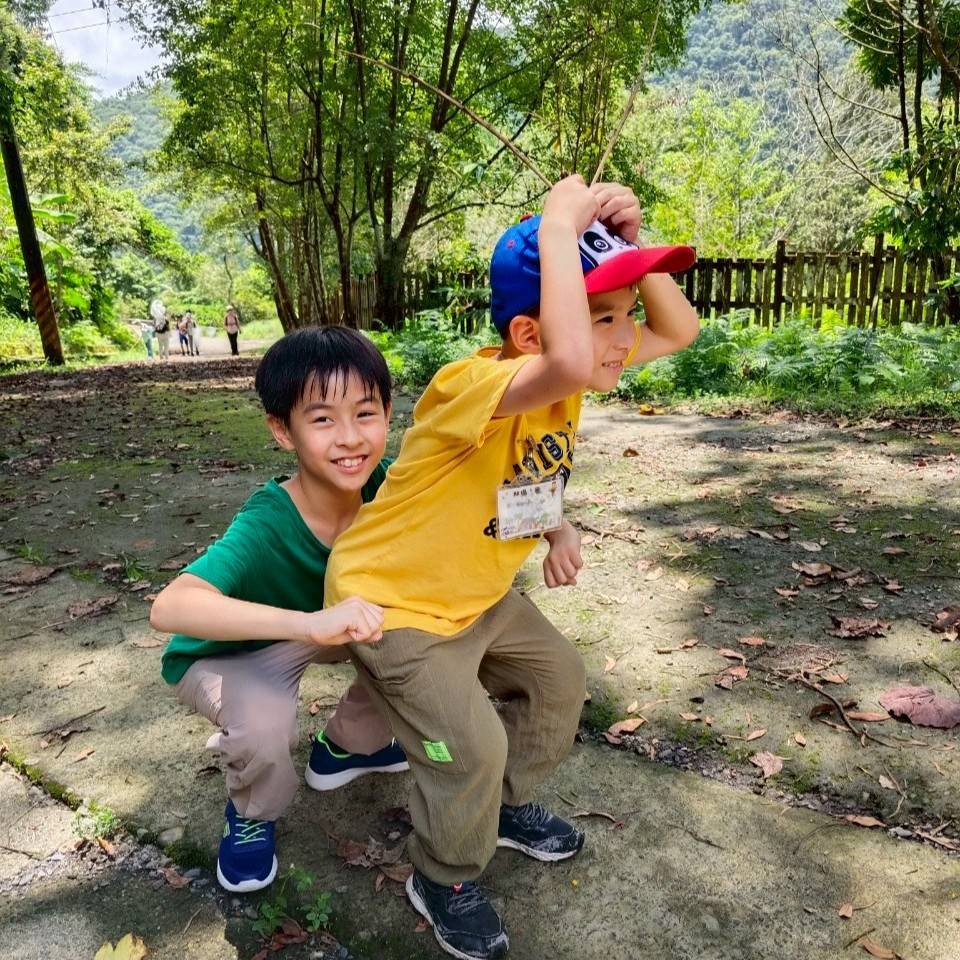 模擬昆蟲特有的運動方式，合作參加蟲蟲奧運囉！