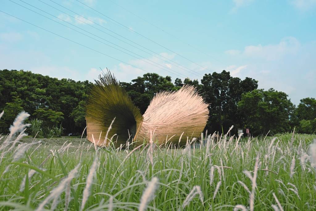 竹構藝術《穿越》，由游文富製作