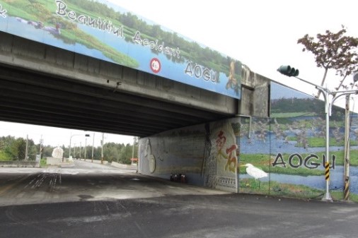 台61線快速道路下涵洞意象壁貼