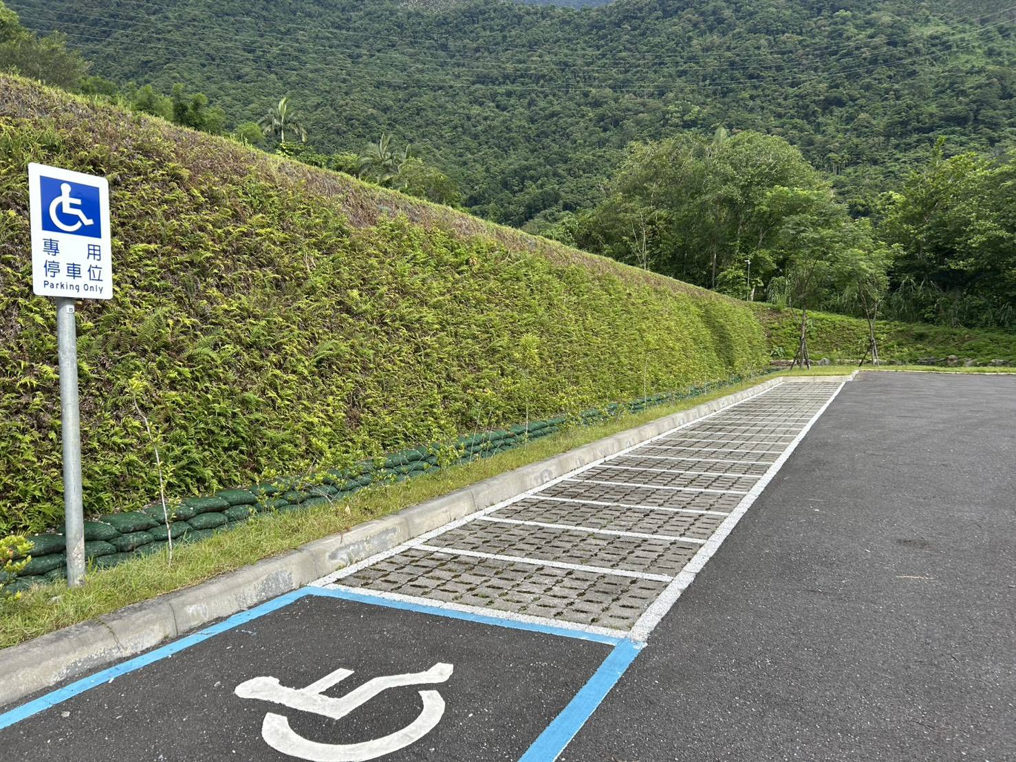 機車停車場