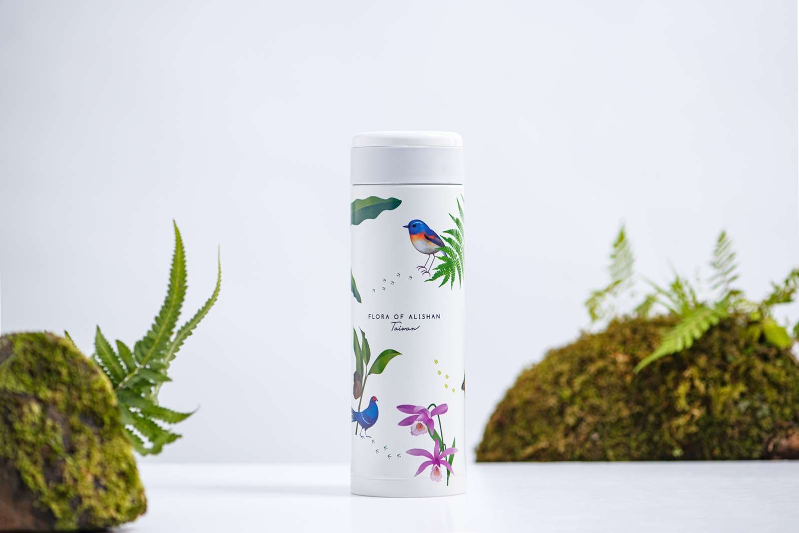 阿里山命名植物保溫瓶(1300元，象印不鏽鋼304)，發表會當日開賣