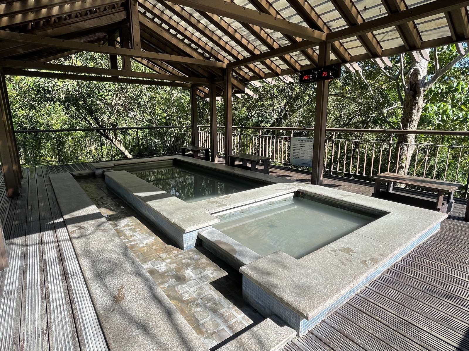 知本泡腳池維護