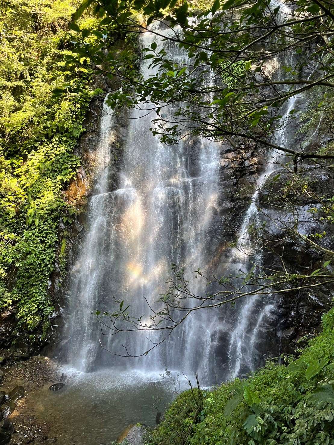 處女瀑布豐沛的水量能產生大量負離子療癒身心