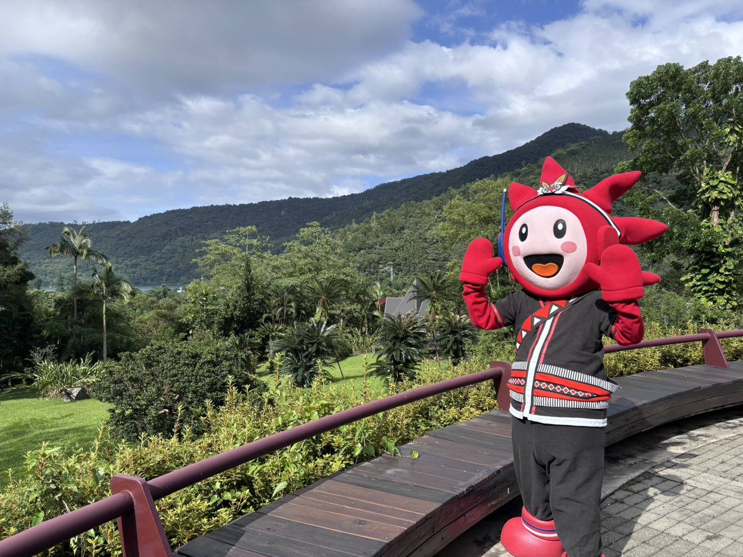 遠百太陽寶寶遊池南