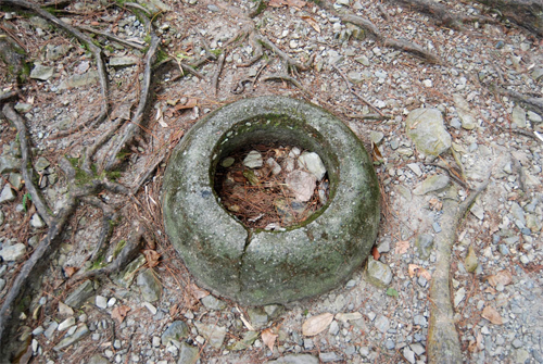 鳥居穴遺跡
