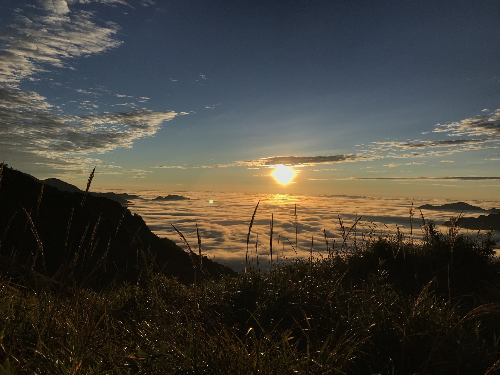 能高越嶺道光批八表雲海日出