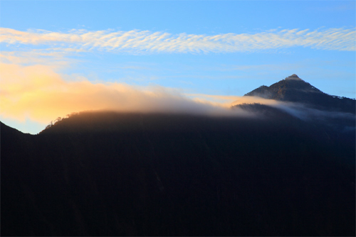 北大武著名美景之一-清晨遠望南大武山